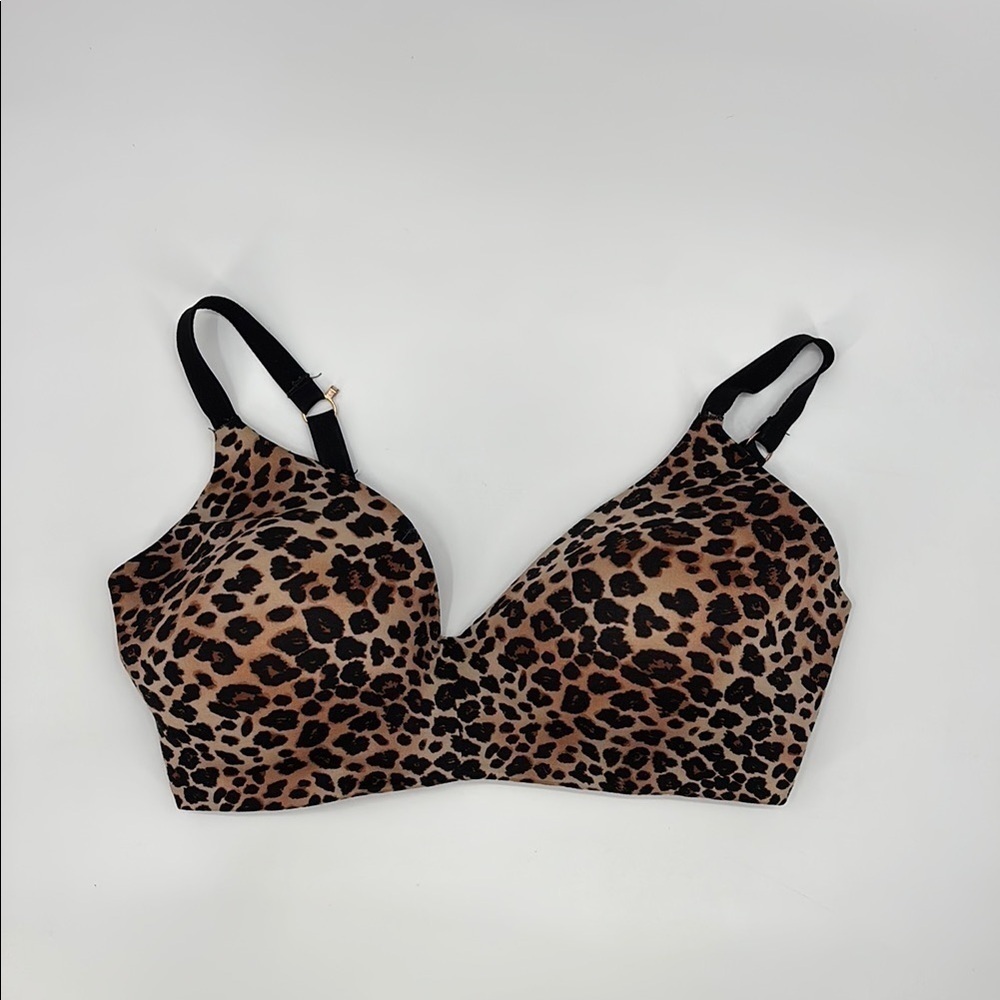 Secret Treasures‎ Women's Luxe Wirefree Nylon Spandex Leopard Print Bra 36DD
